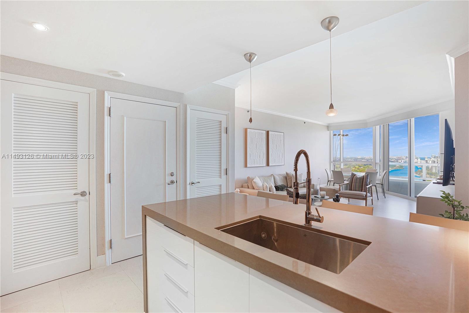 FONTAINEBLEAU II CONDO - Residential