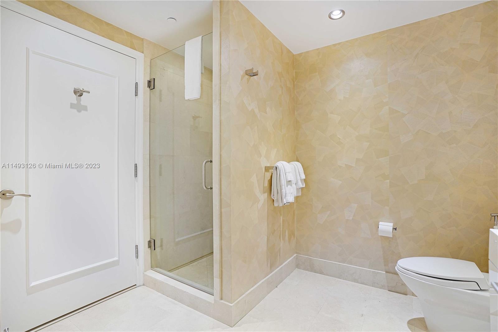 FONTAINEBLEAU II CONDO - Residential