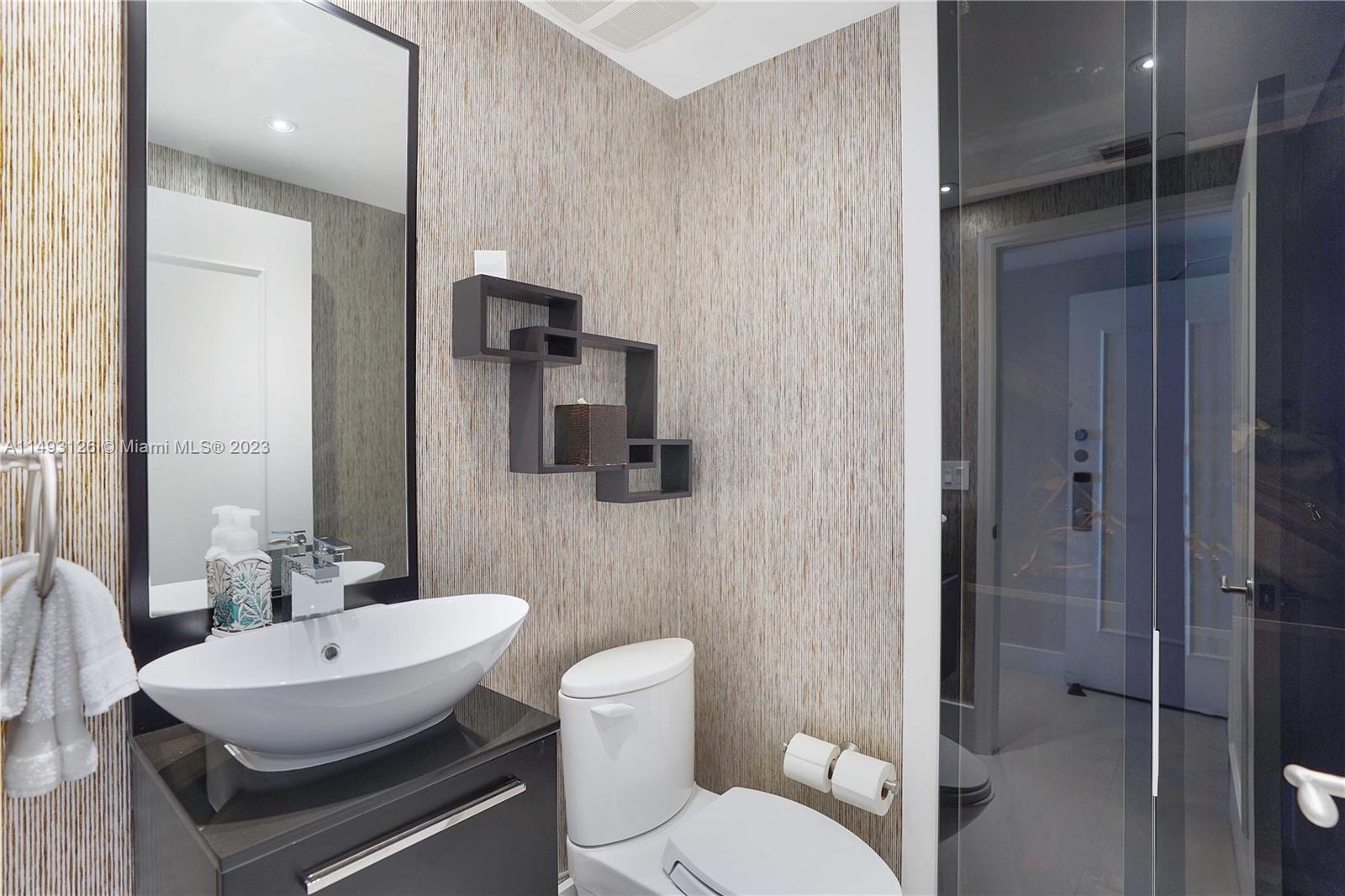 FONTAINEBLEAU II CONDO - Residential