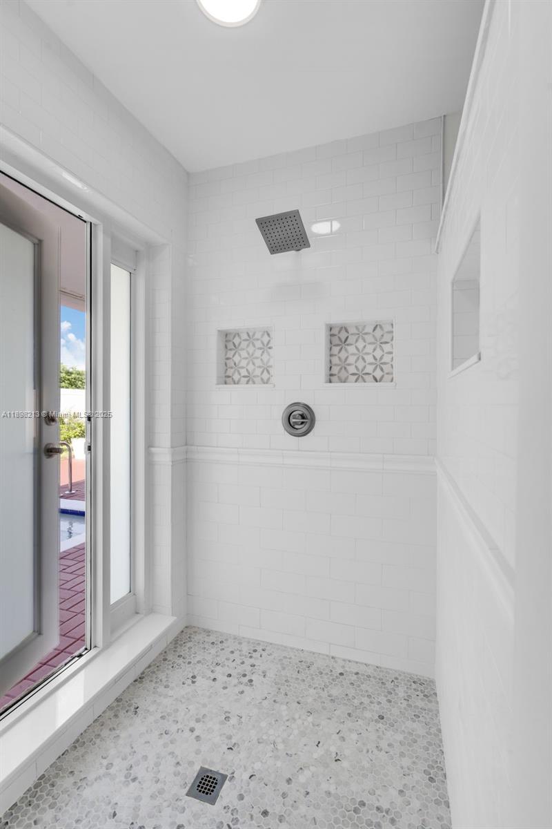 ESCONDIDO AT BOCA RATON 2 - Residential Lease