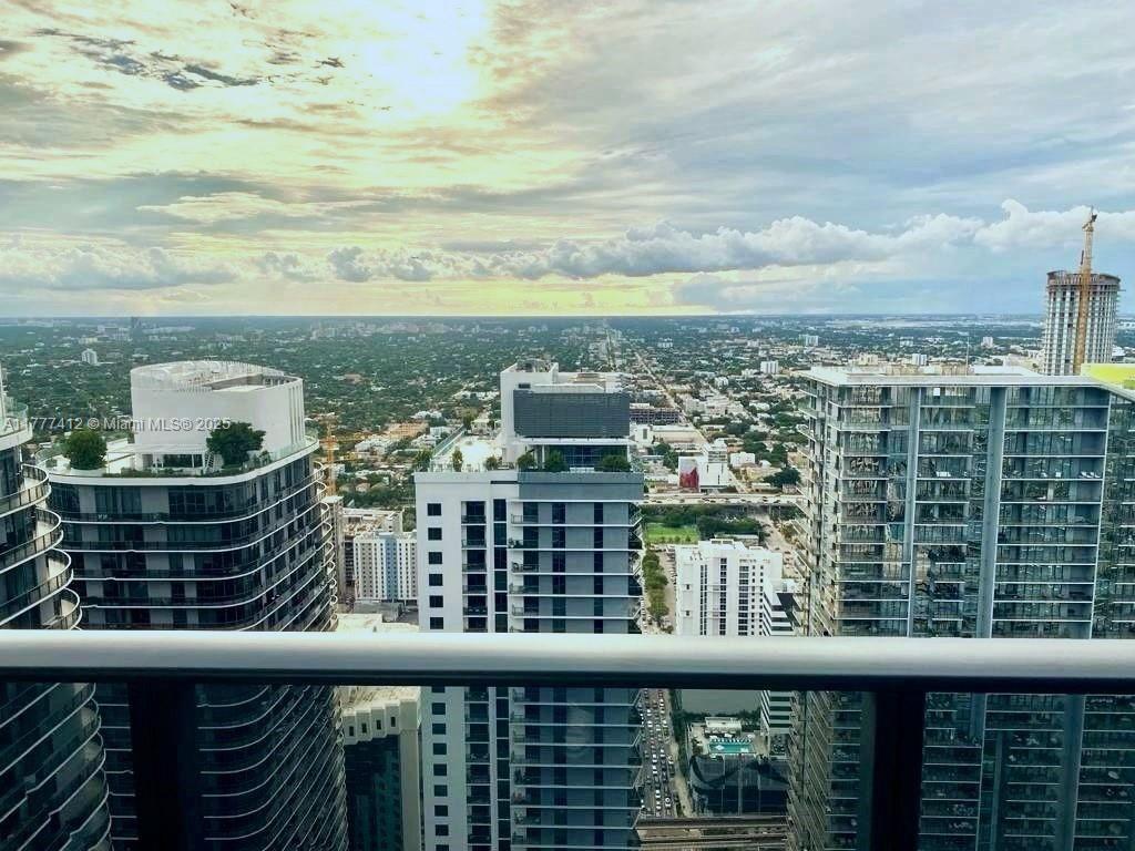 801 SMA RESIDENCES CONDO - Residential