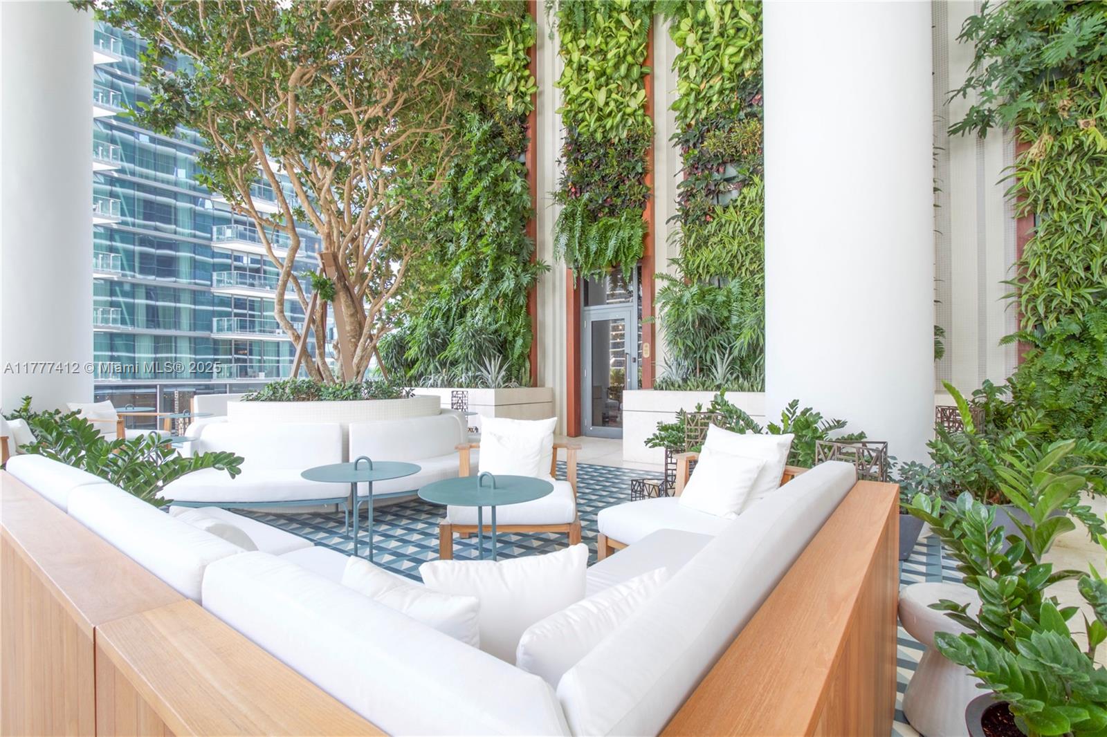 801 SMA RESIDENCES CONDO - Residential