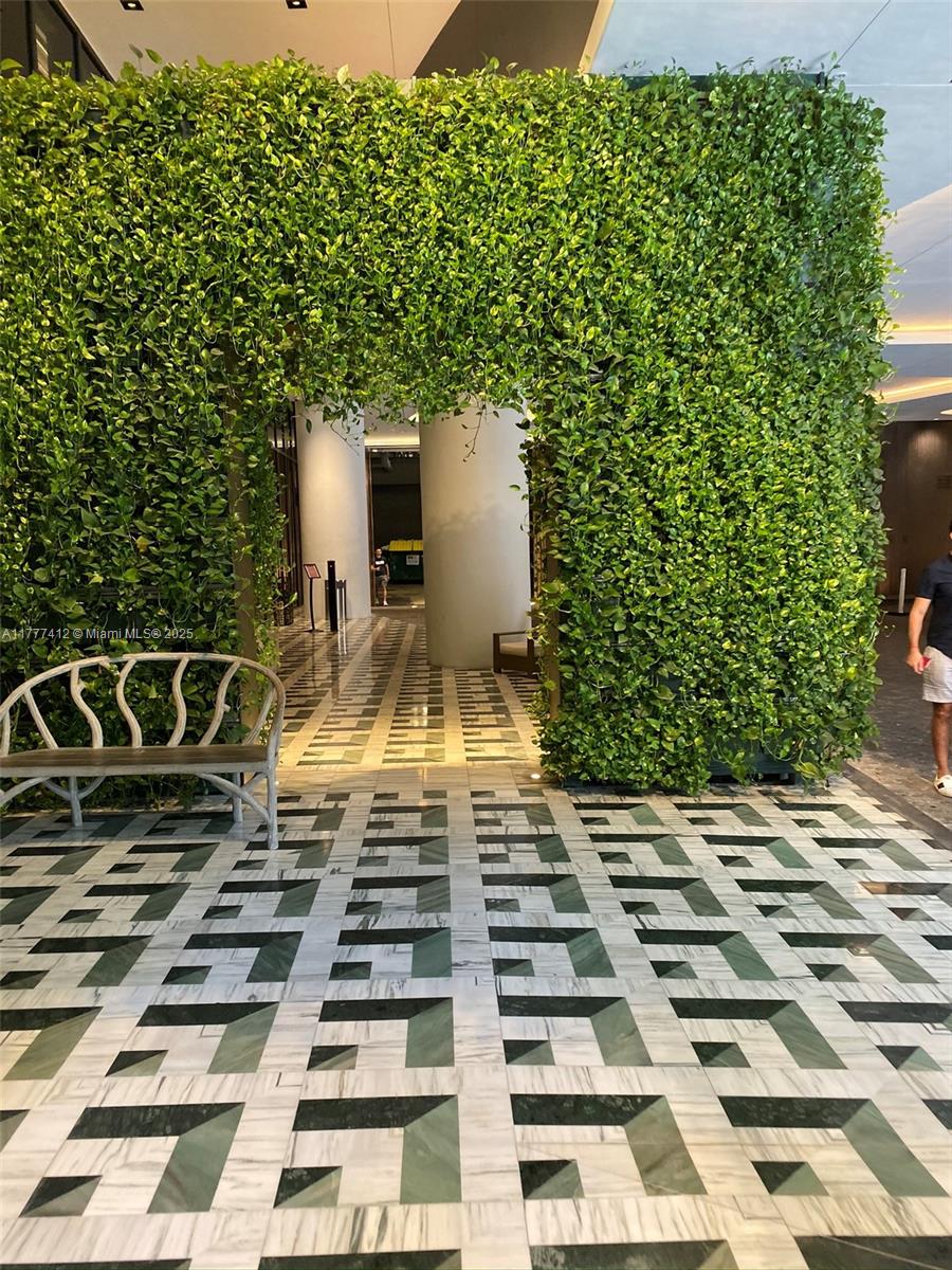 801 SMA RESIDENCES CONDO - Residential