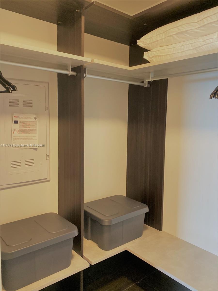 801 SMA RESIDENCES CONDO - Residential