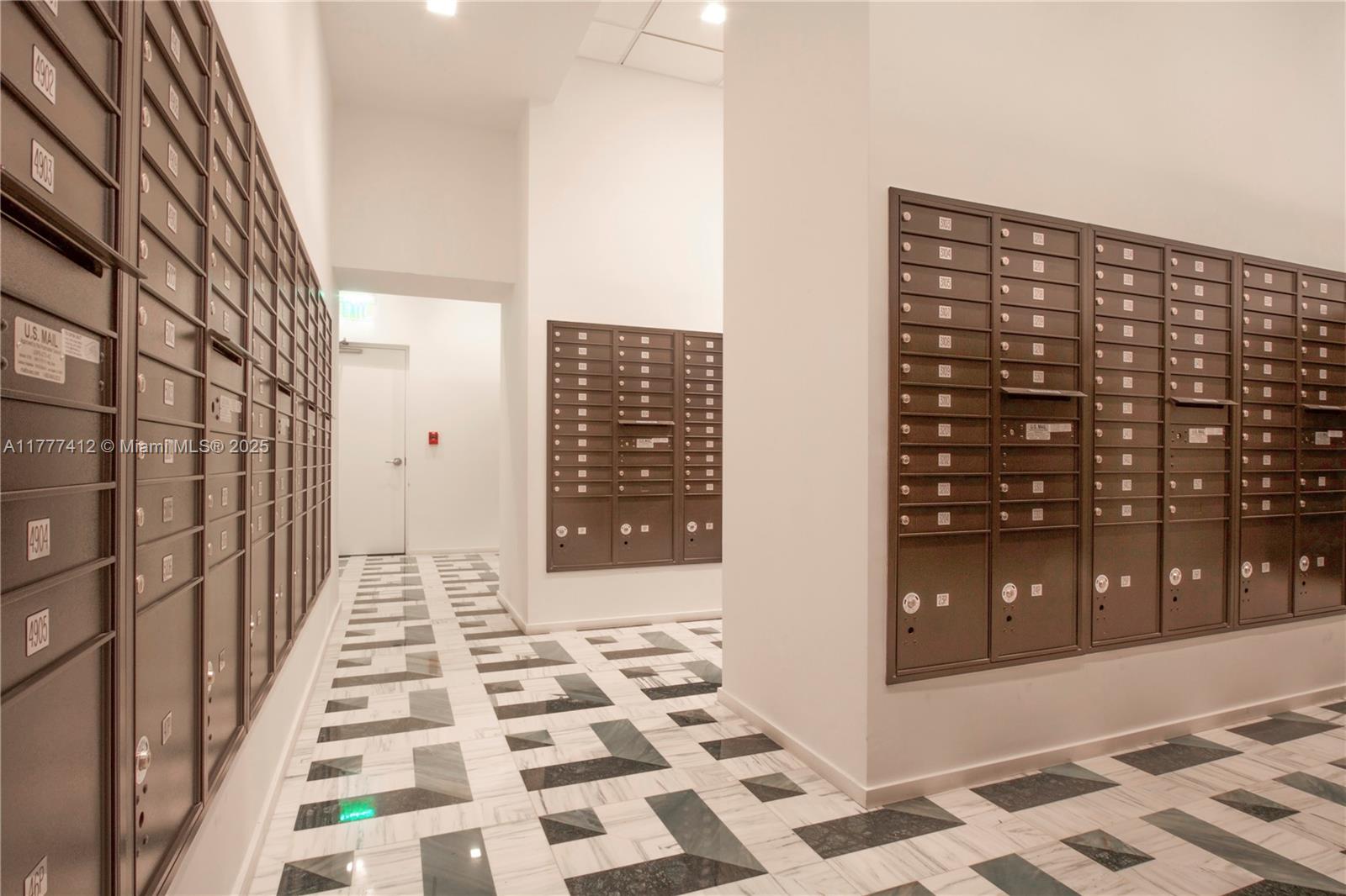 801 SMA RESIDENCES CONDO - Residential