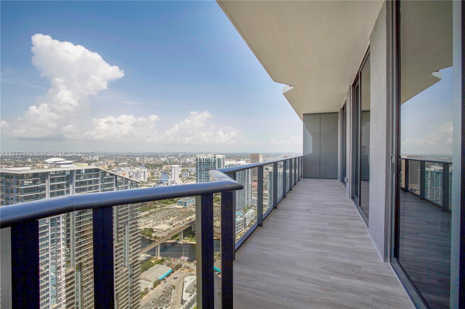 801 SMA RESIDENCES CONDO - Residential