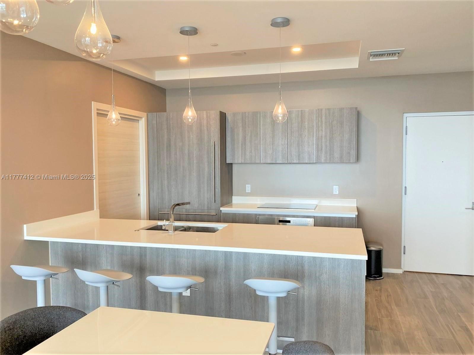 801 SMA RESIDENCES CONDO - Residential