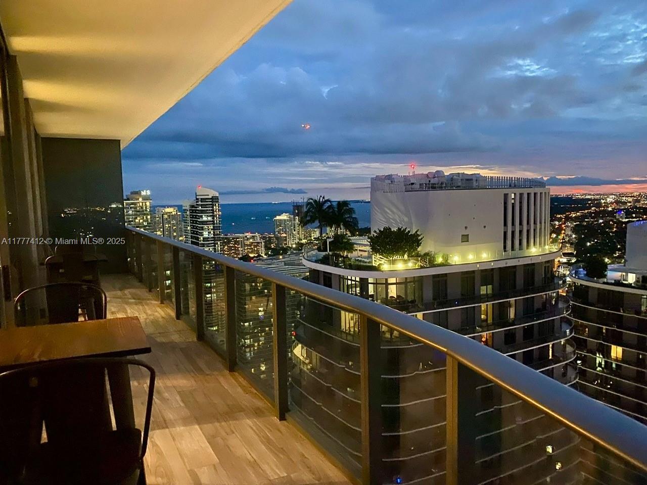 801 SMA RESIDENCES CONDO - Residential