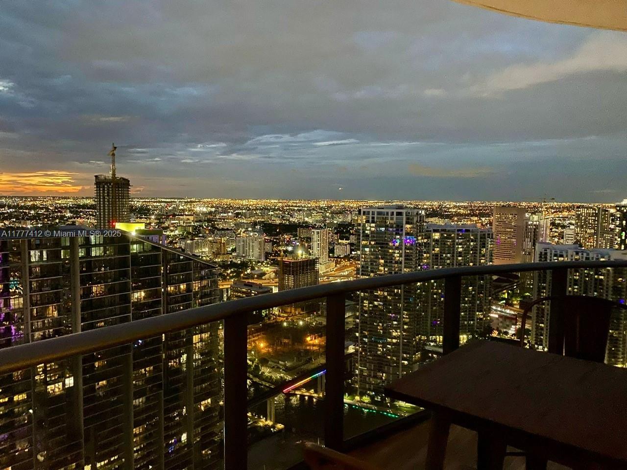 801 SMA RESIDENCES CONDO - Residential