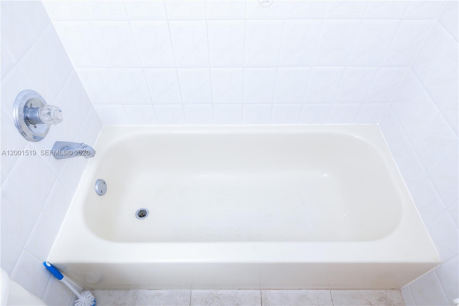 SILVER GARDENS CONDO - Residential Lease