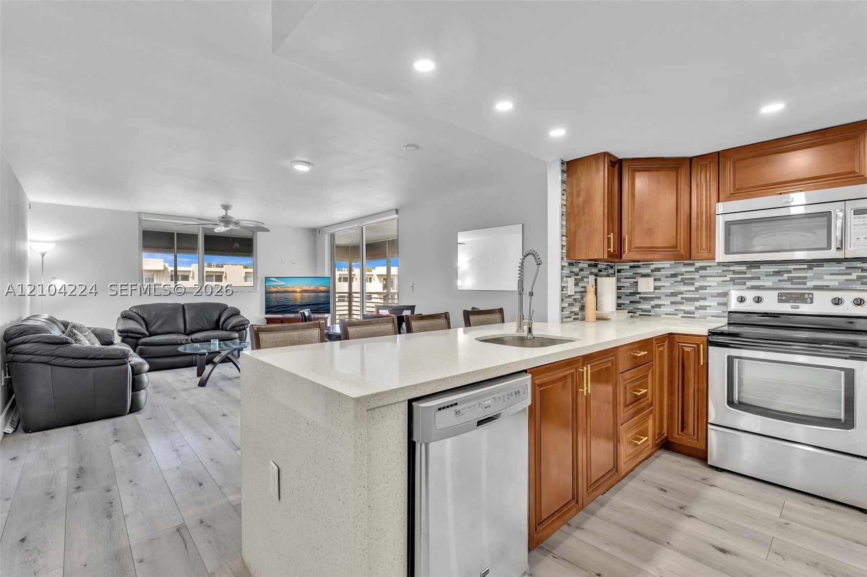 3849 NE 169th St 406