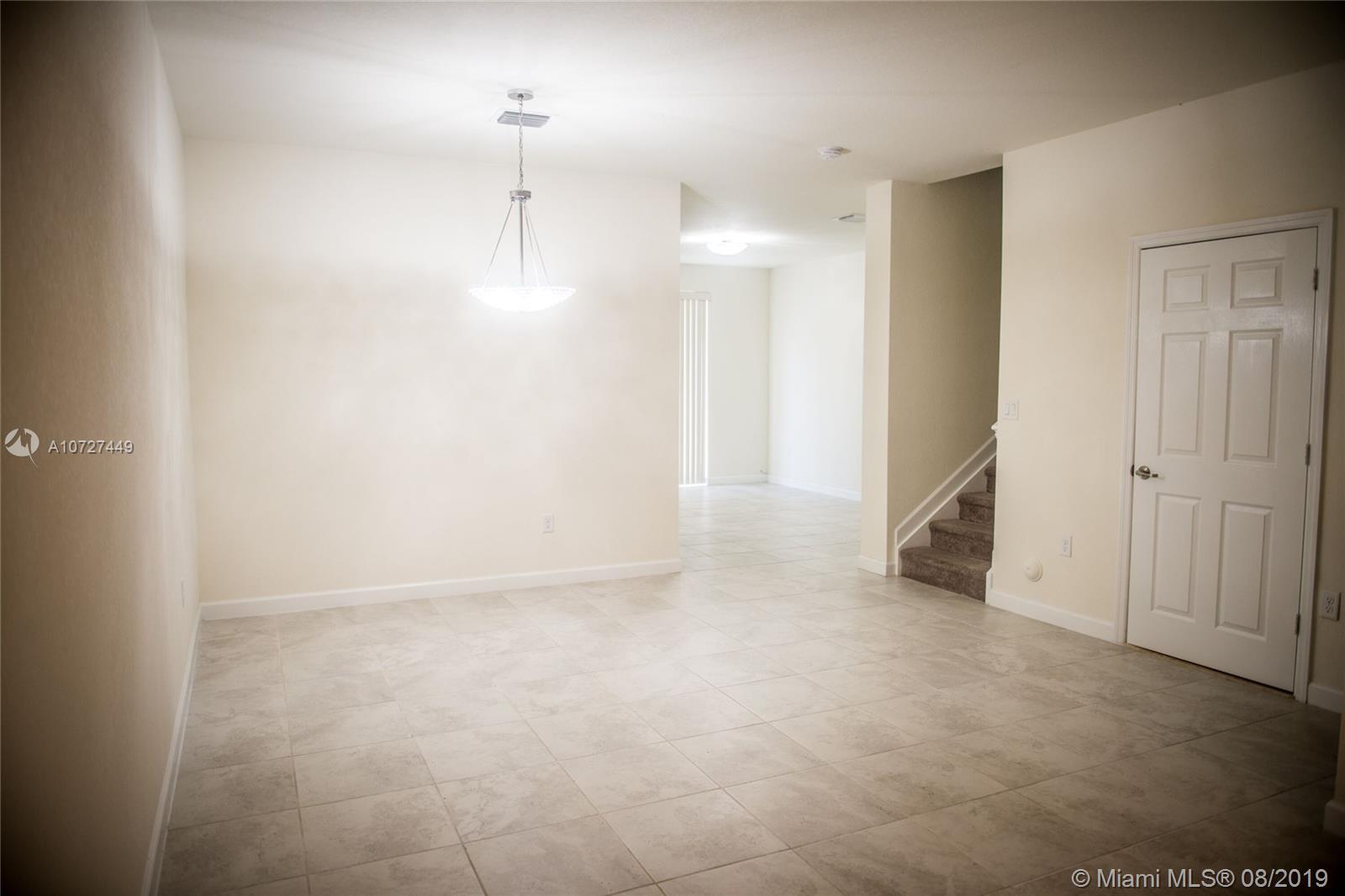 COCO PALM ESTATES - Residential Lease