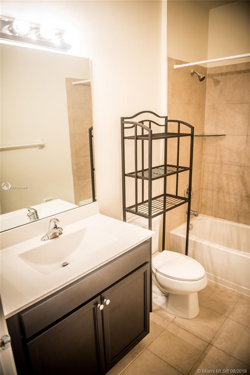 COCO PALM ESTATES - Residential Lease