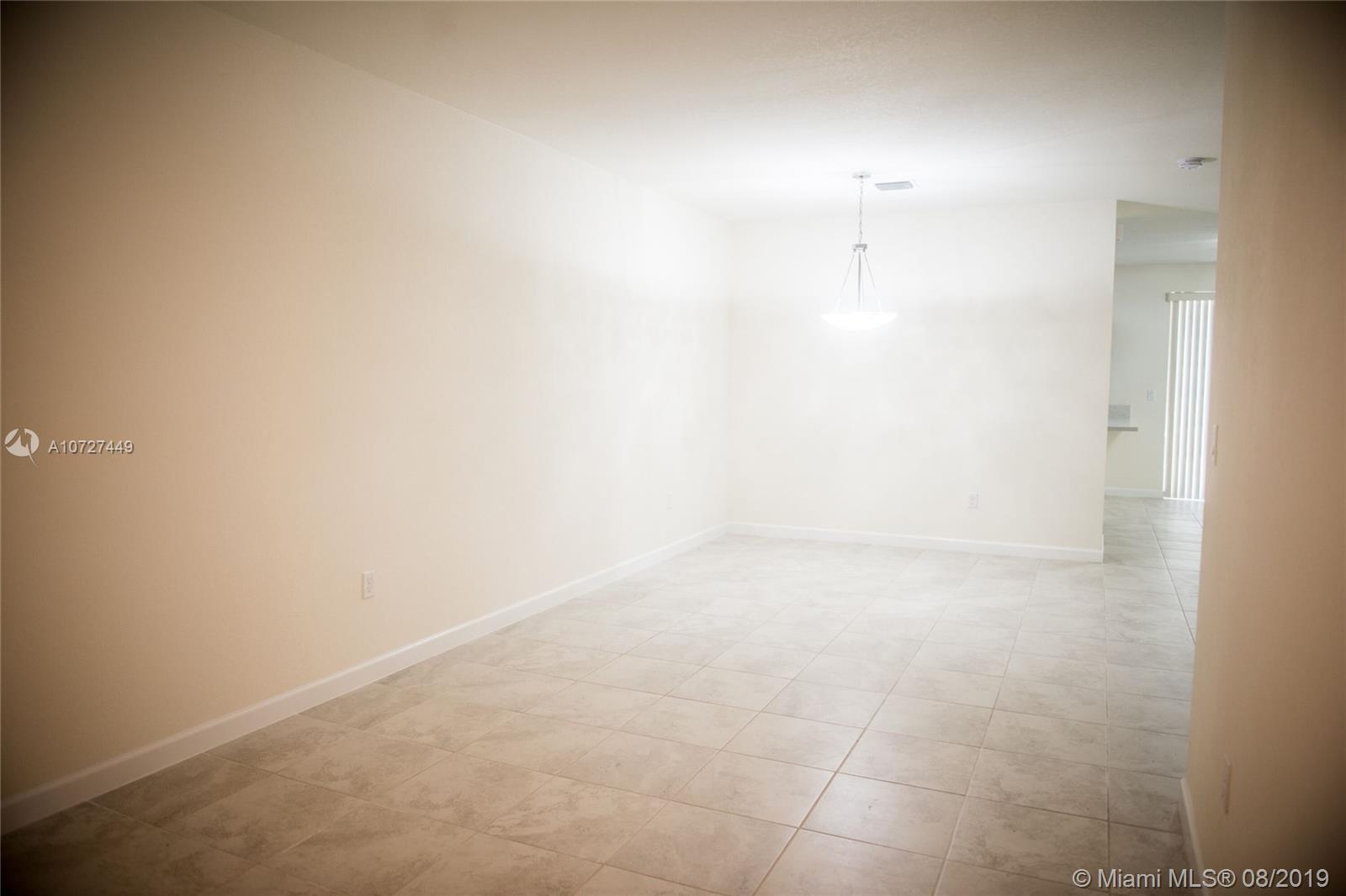 COCO PALM ESTATES - Residential Lease