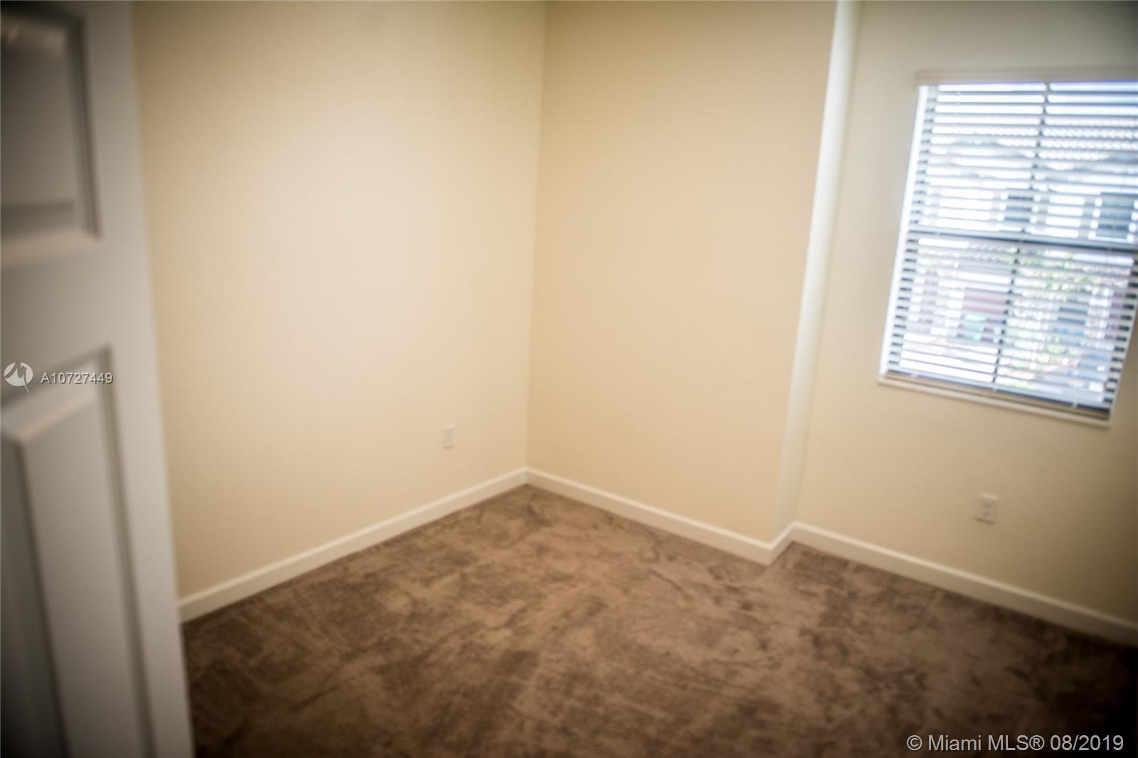 COCO PALM ESTATES - Residential Lease