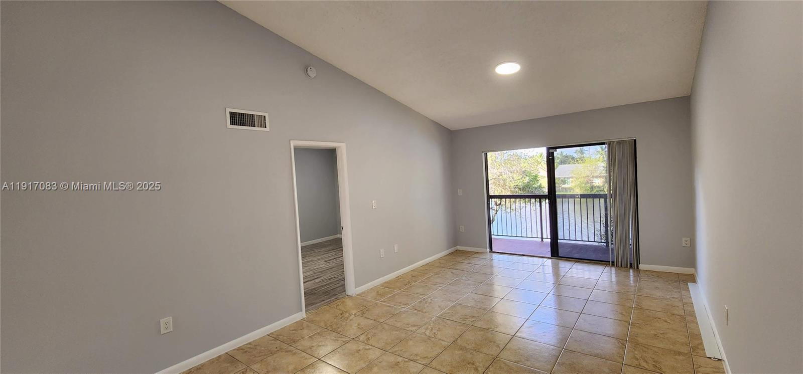 VILLAS DE VENEZIA CONDO - Residential