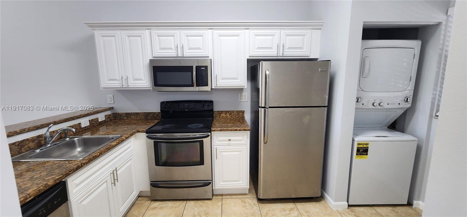 VILLAS DE VENEZIA CONDO - Residential