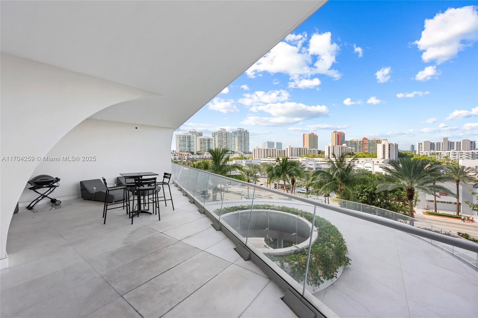 JADE SIGNATURE CONDO - Residential