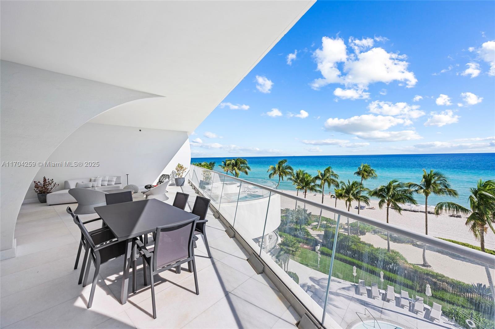 JADE SIGNATURE CONDO - Residential