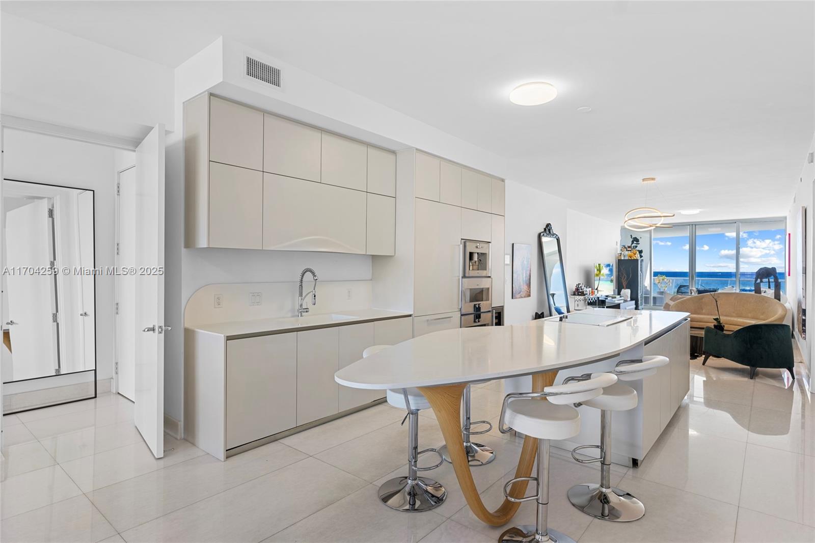 JADE SIGNATURE CONDO - Residential