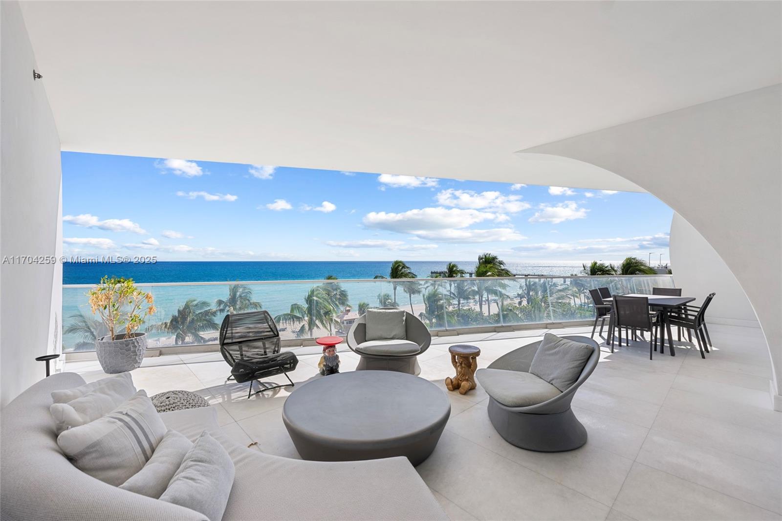 JADE SIGNATURE CONDO - Residential