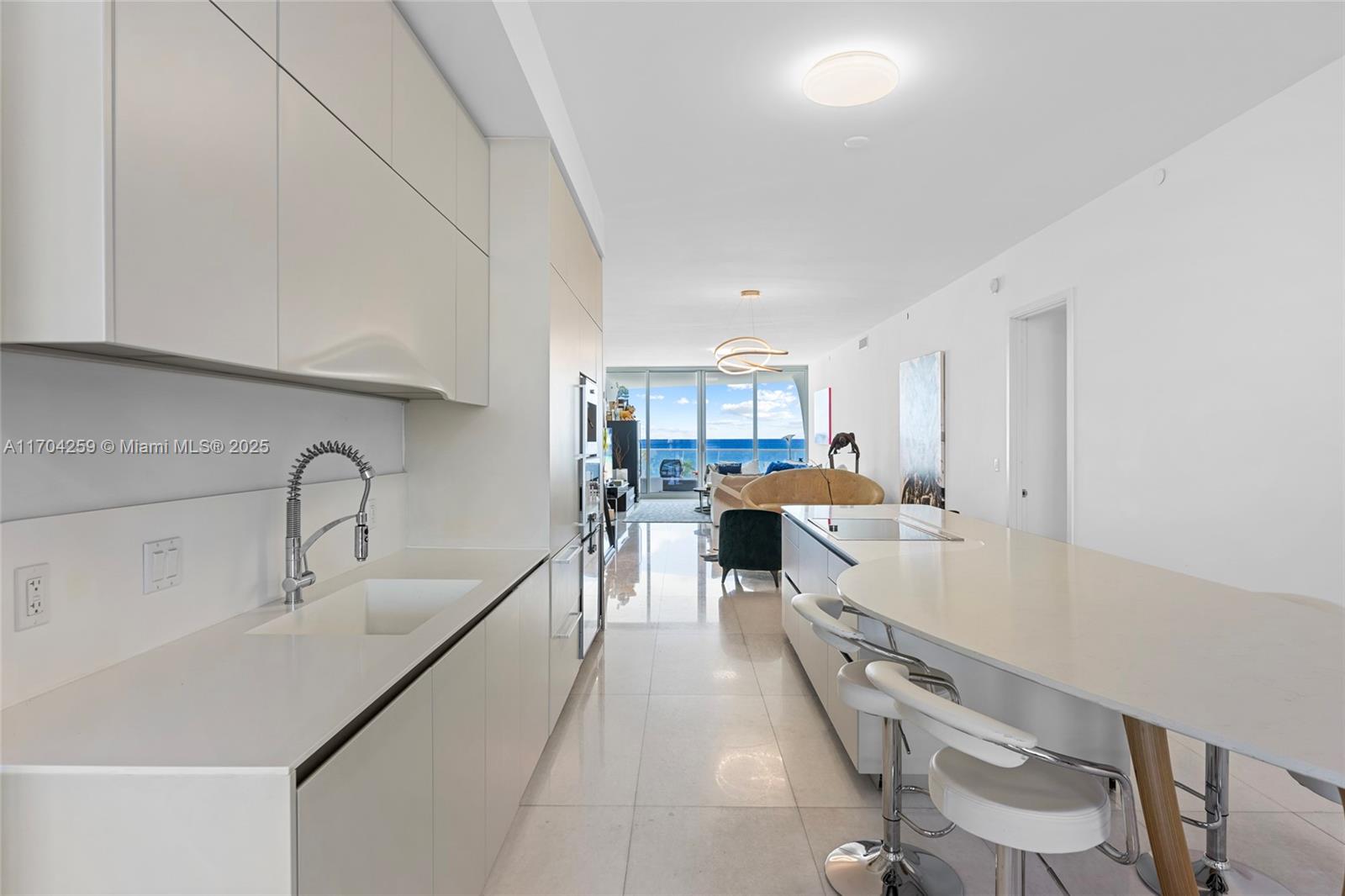 JADE SIGNATURE CONDO - Residential