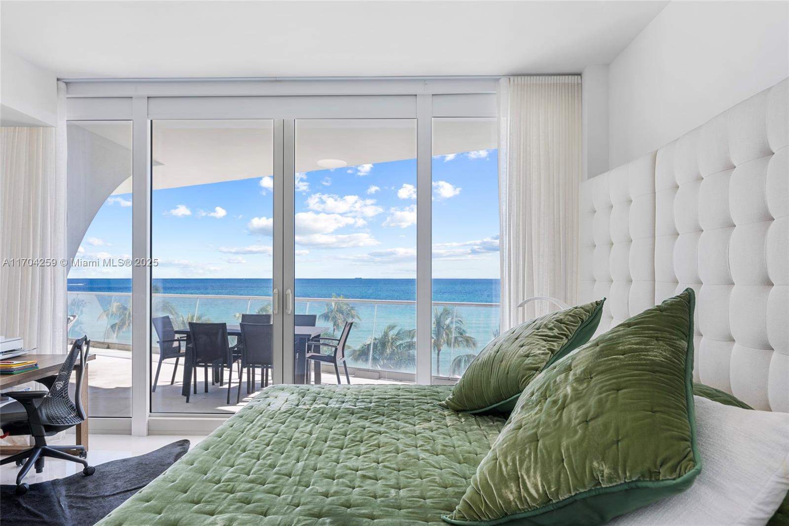 JADE SIGNATURE CONDO - Residential