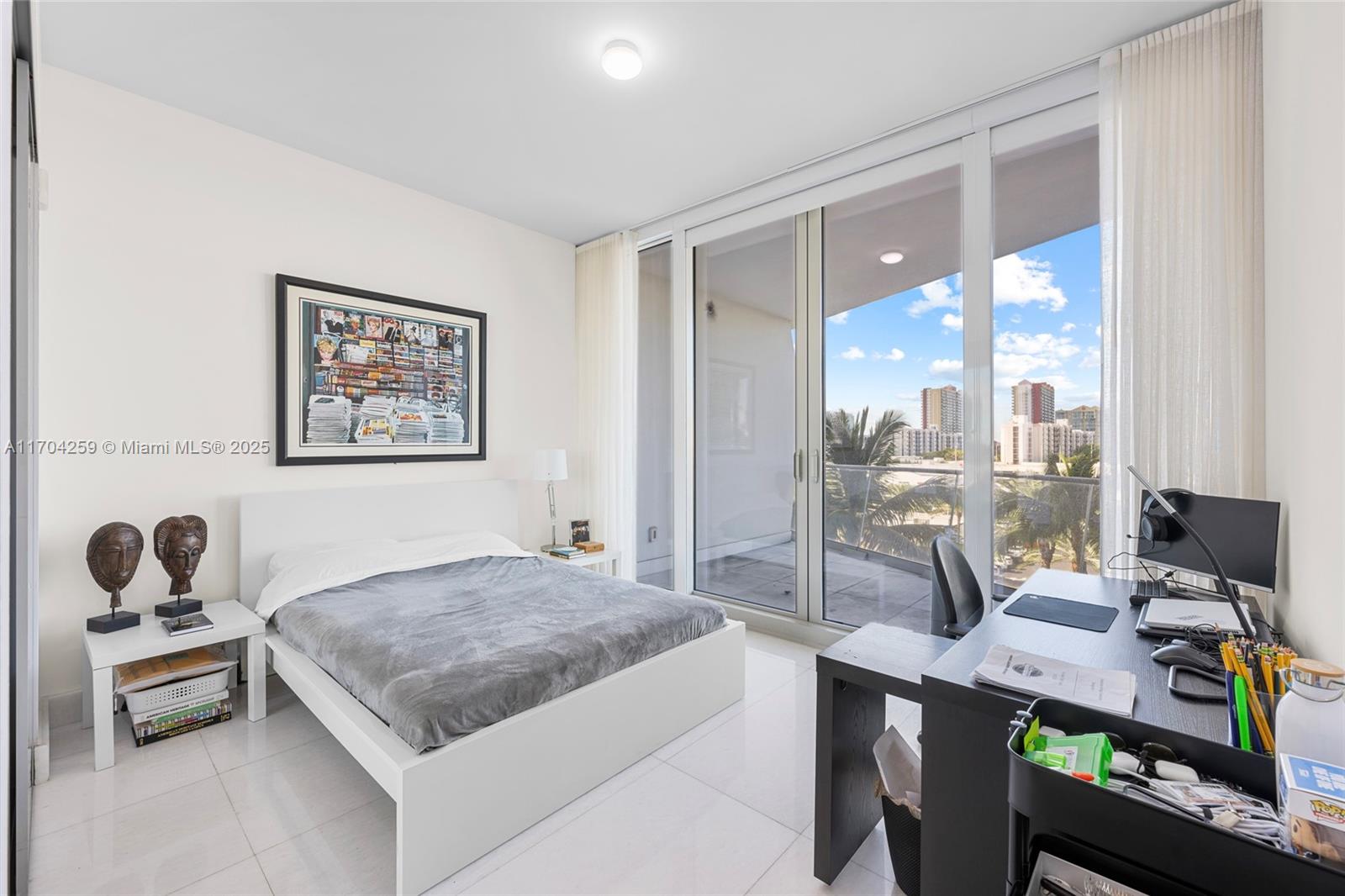 JADE SIGNATURE CONDO - Residential