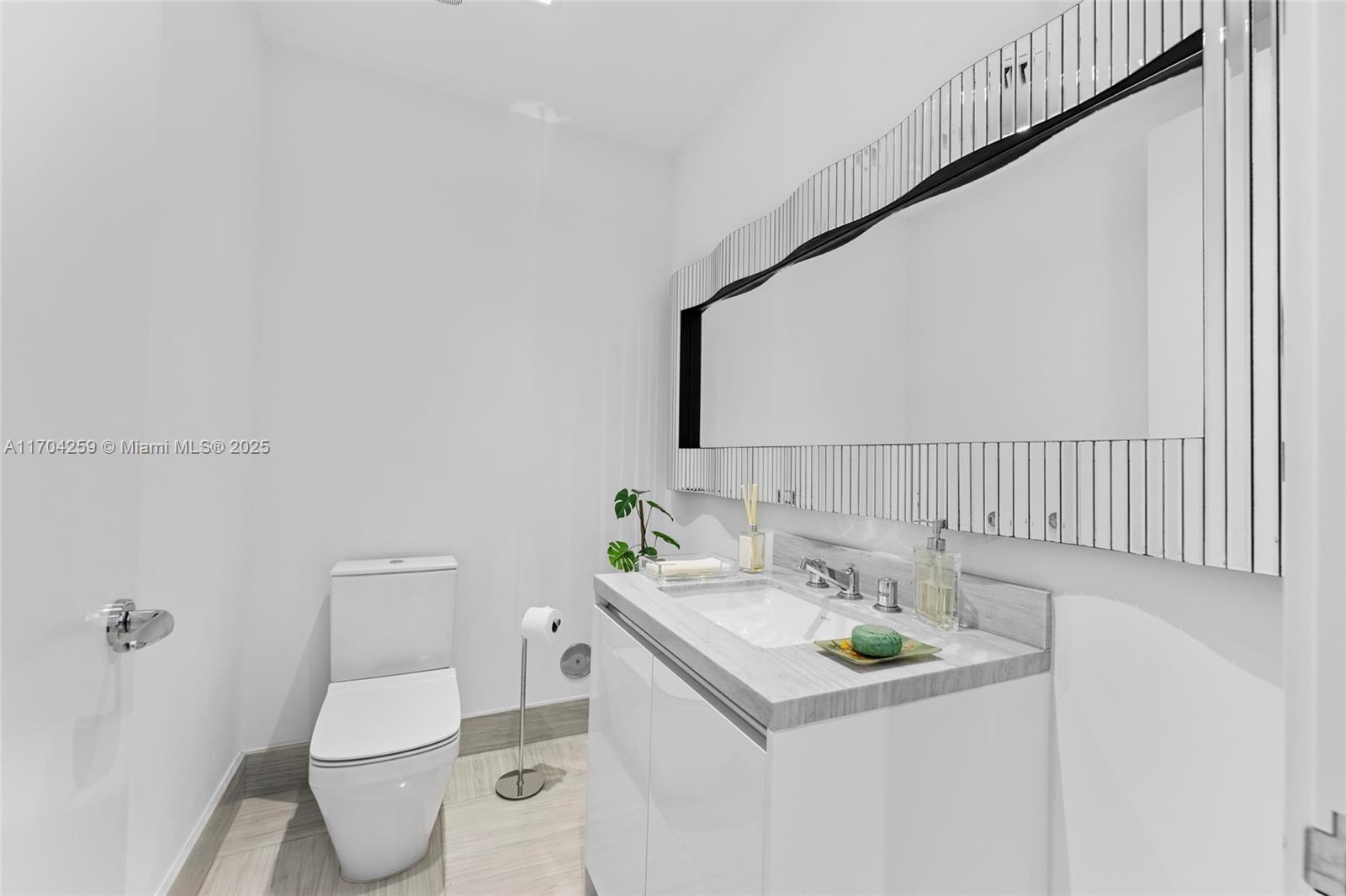 JADE SIGNATURE CONDO - Residential