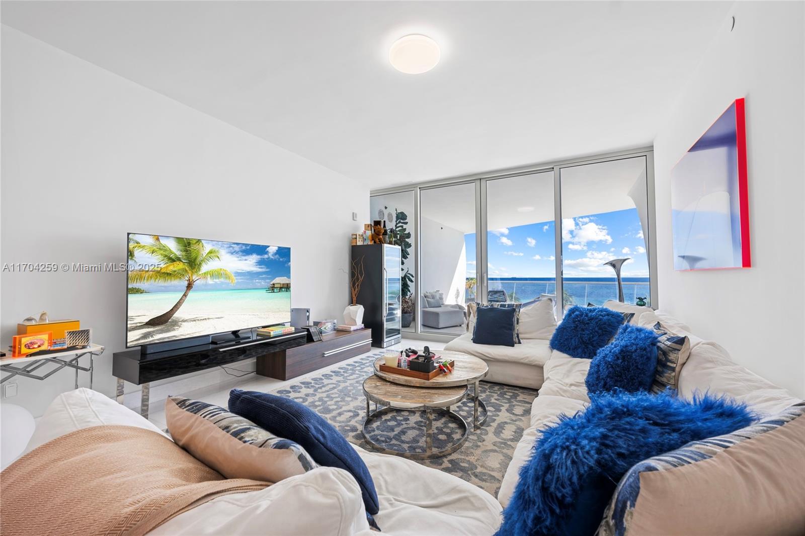 JADE SIGNATURE CONDO - Residential