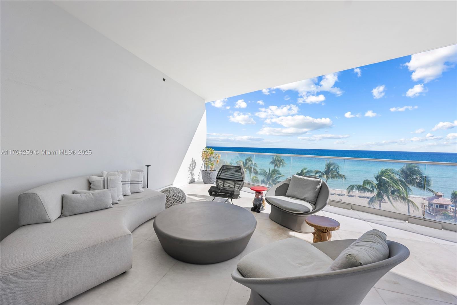 JADE SIGNATURE CONDO - Residential