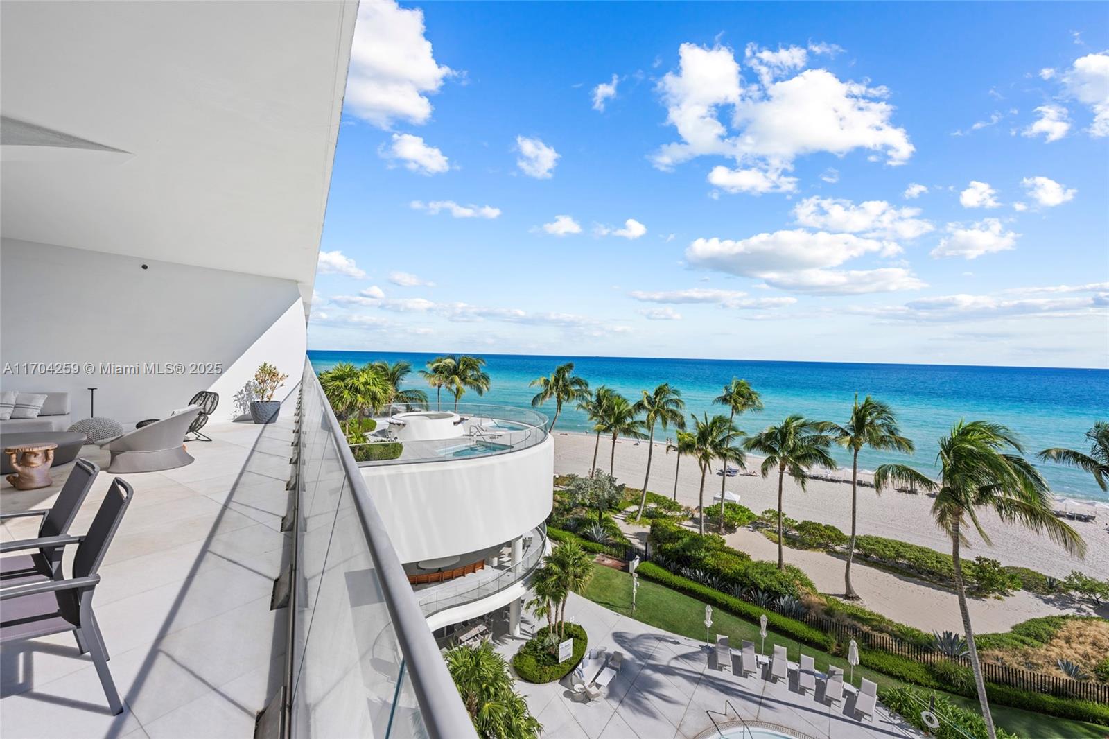 JADE SIGNATURE CONDO - Residential