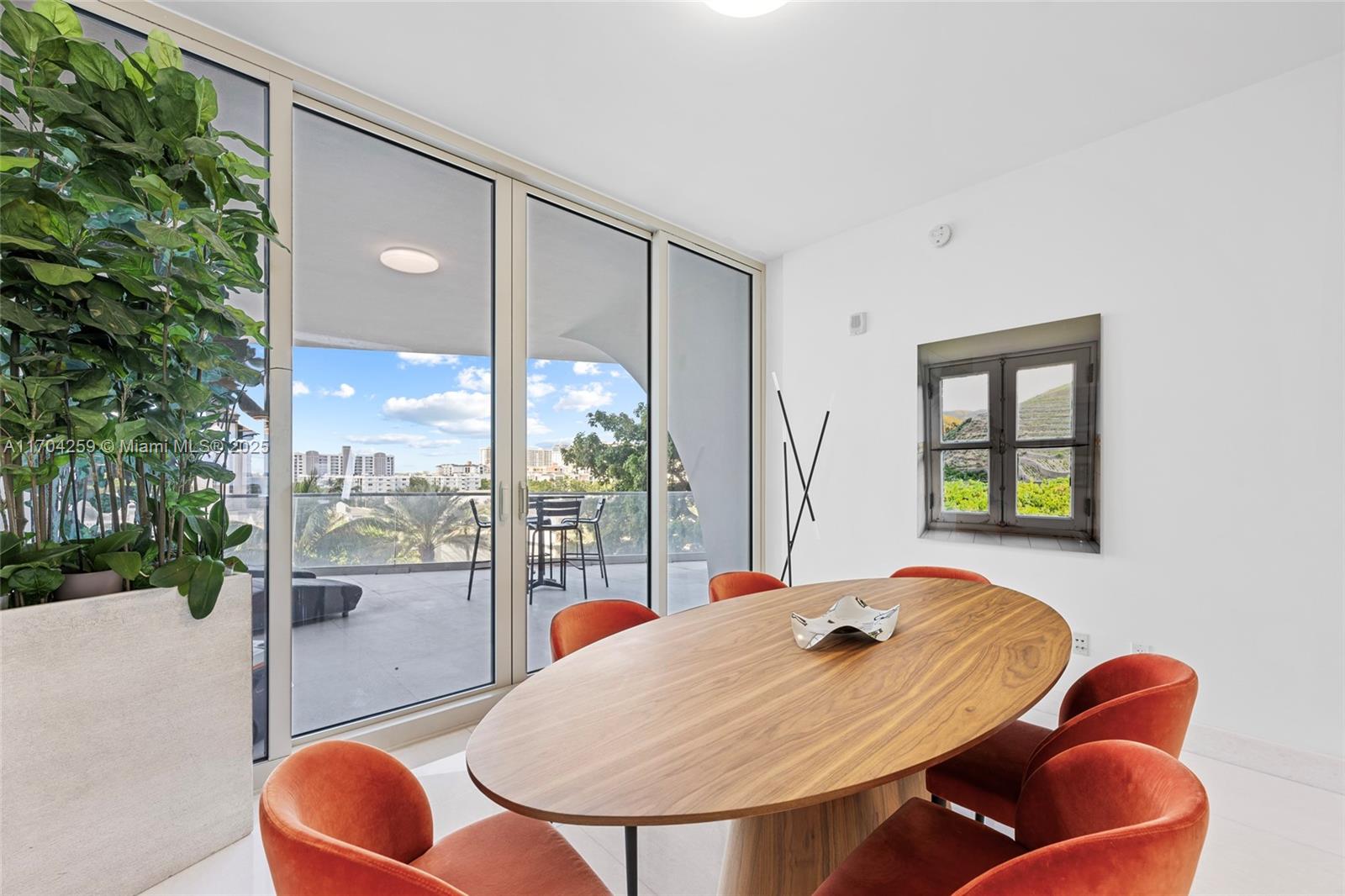 JADE SIGNATURE CONDO - Residential