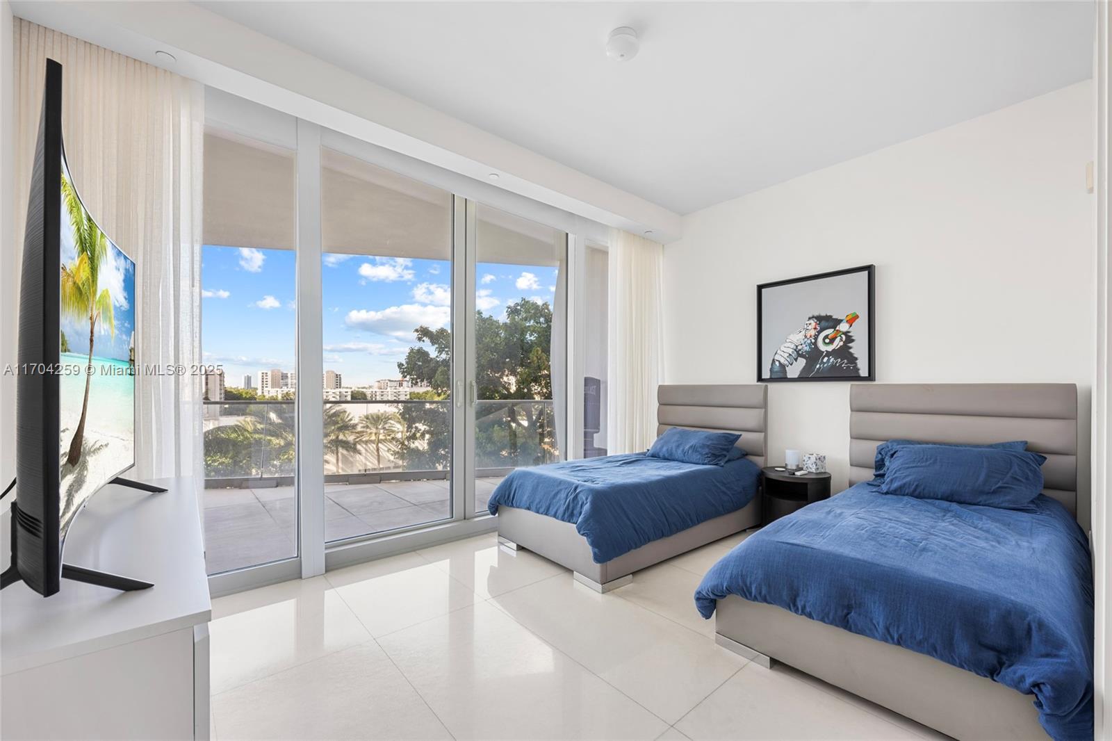 JADE SIGNATURE CONDO - Residential