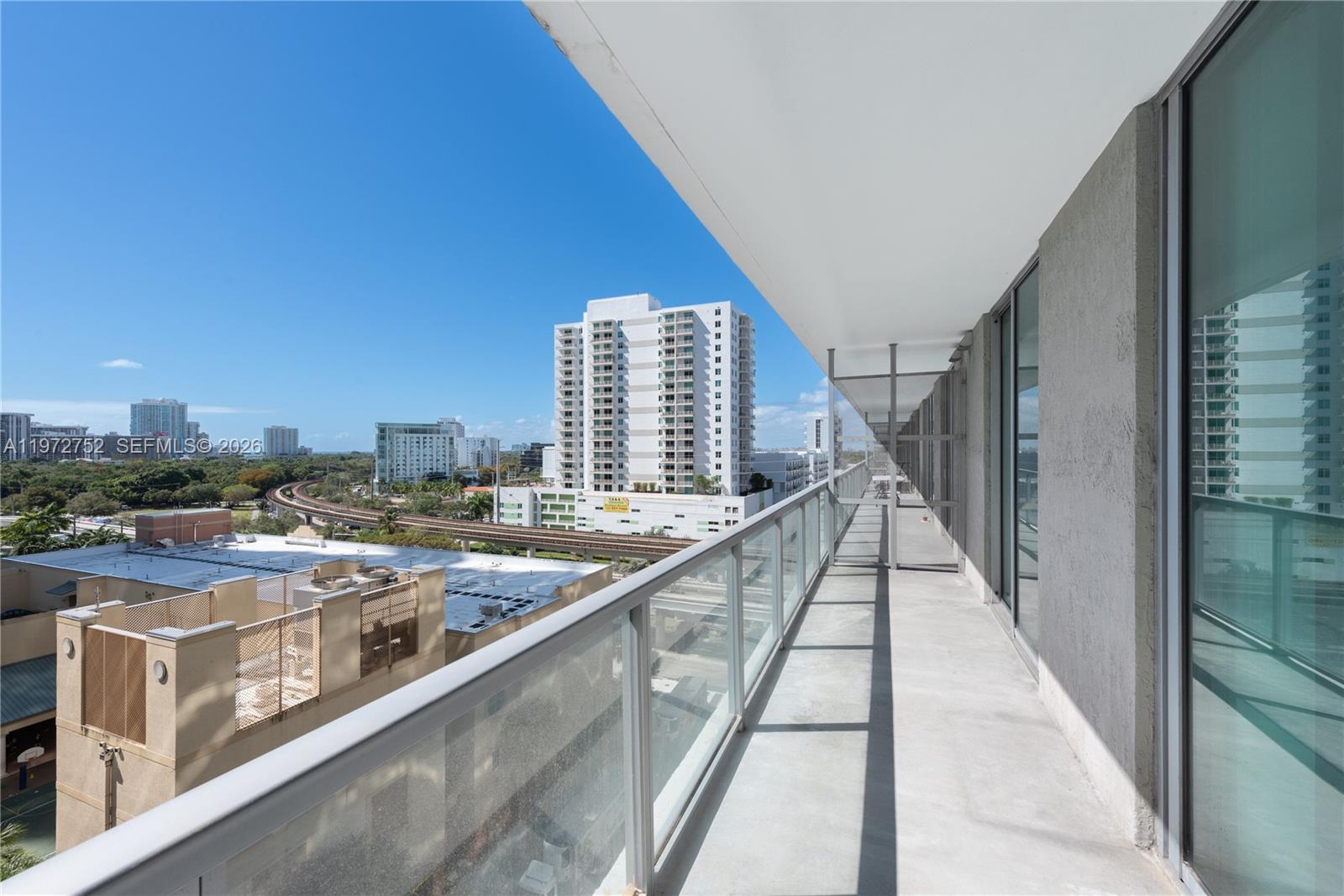THE AXIS ON BRICKELL COND - Residential