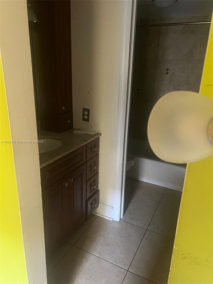 636 NW 114th Ave 103