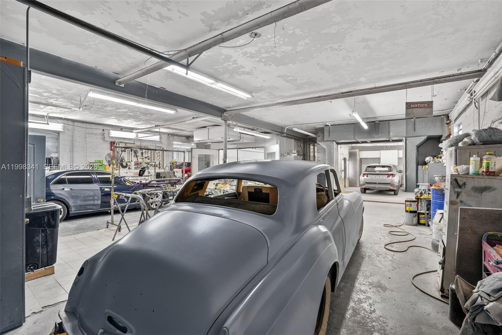 ZENA GDNS - Commercial Sale