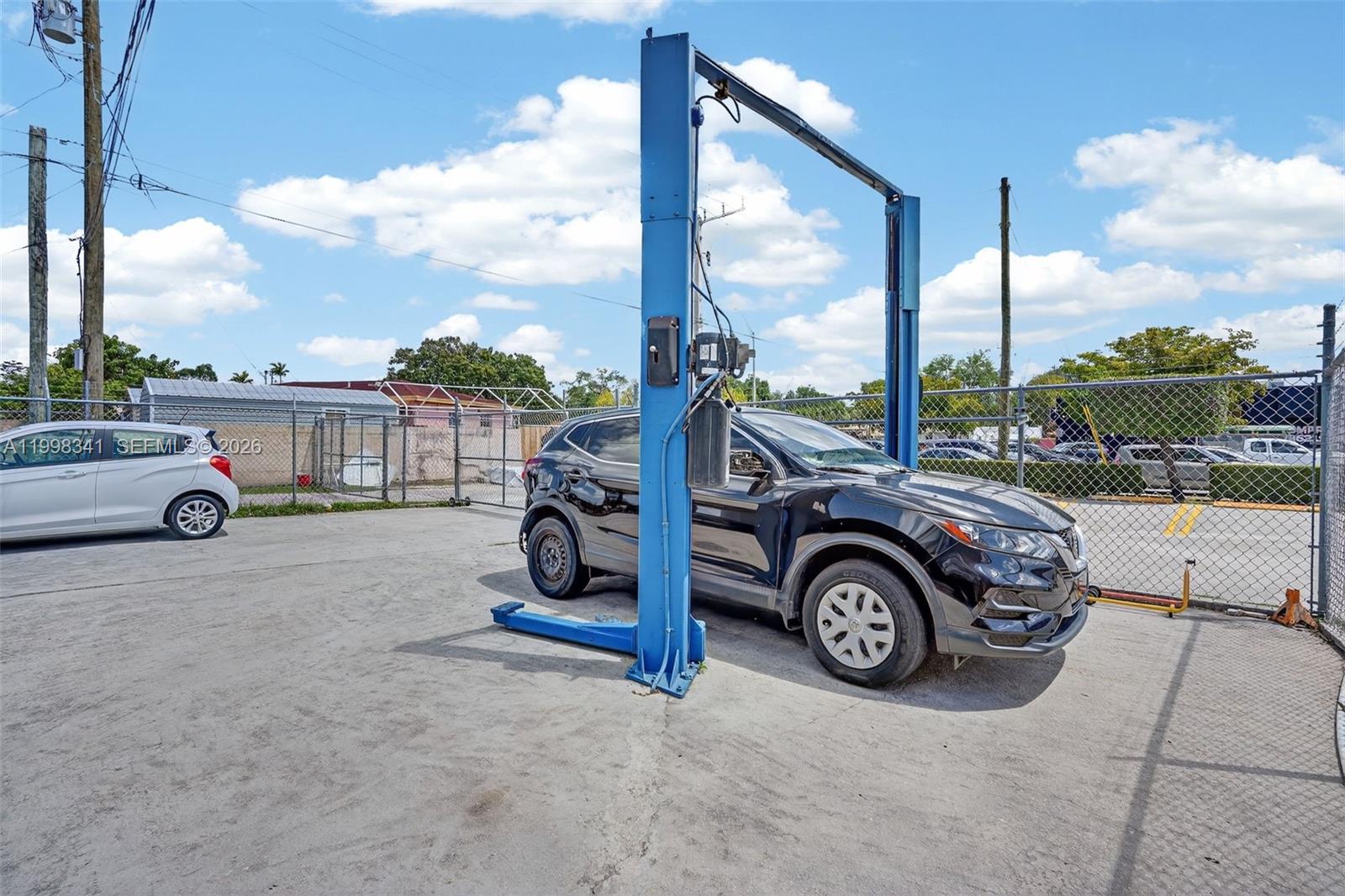 ZENA GDNS - Commercial Sale