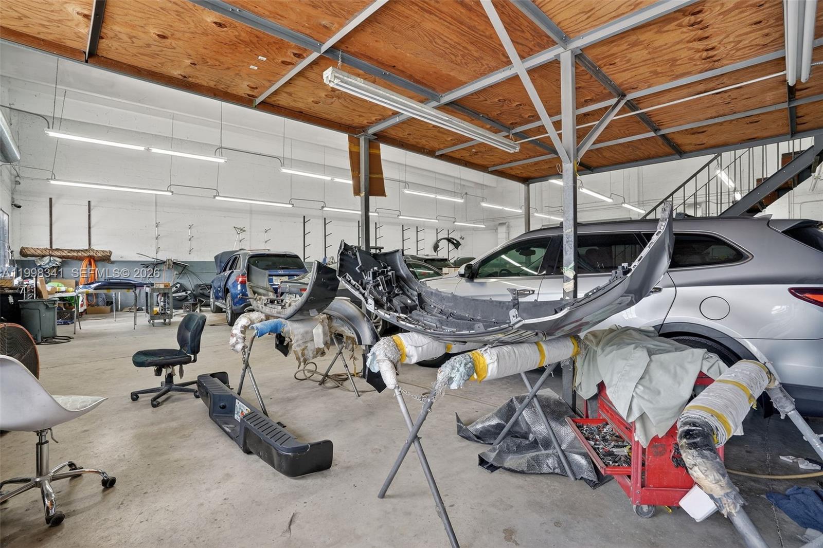 ZENA GDNS - Commercial Sale