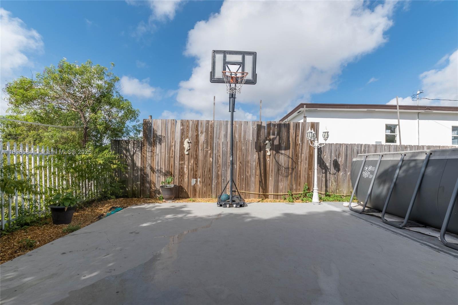 LITTLE RIVER FARMS - Residential