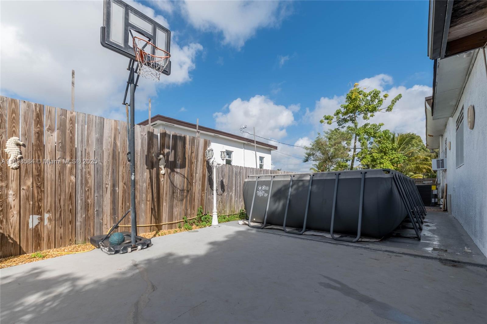 LITTLE RIVER FARMS - Residential