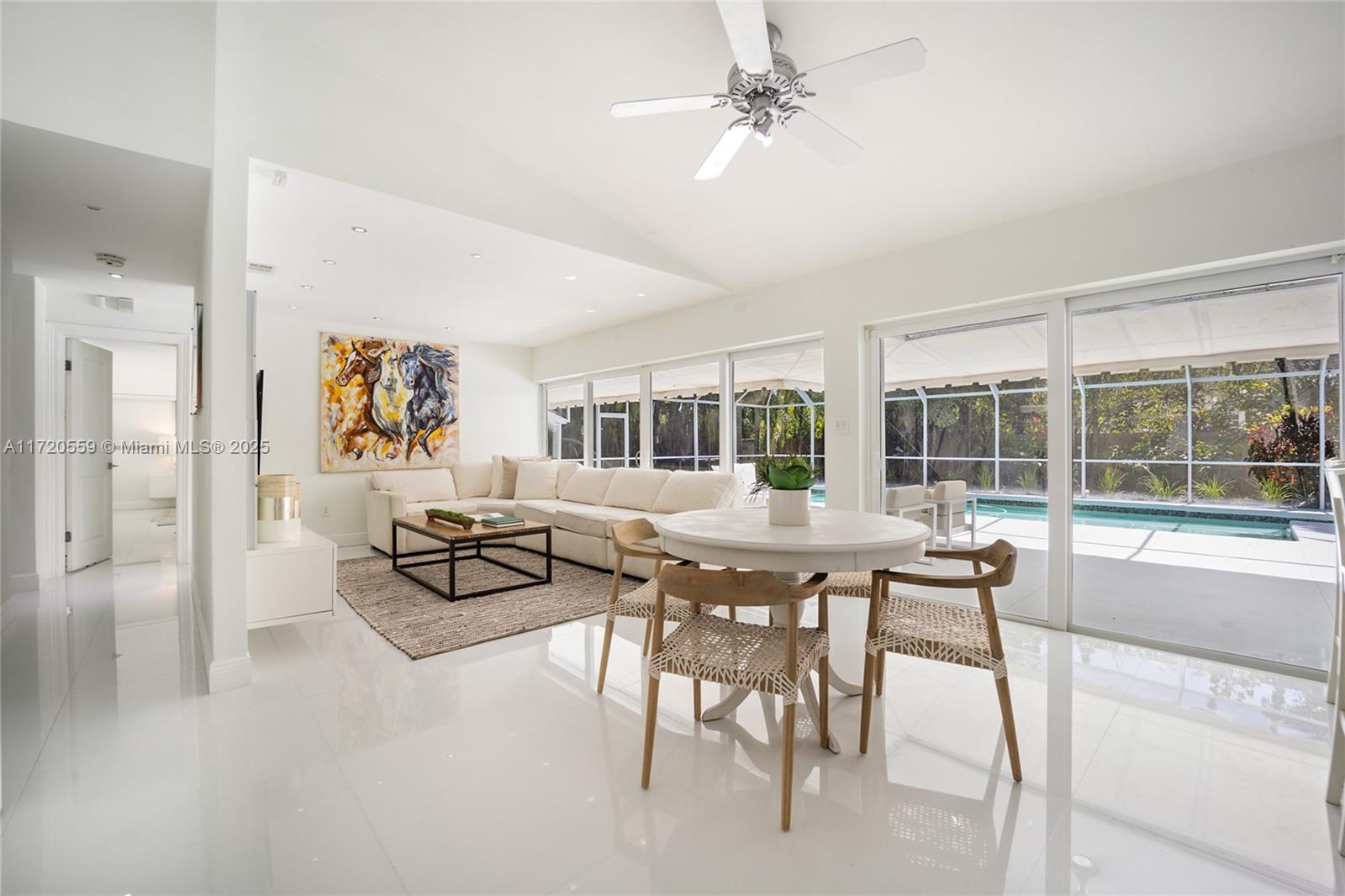 SNAPPER CREEK GROVES - Residential