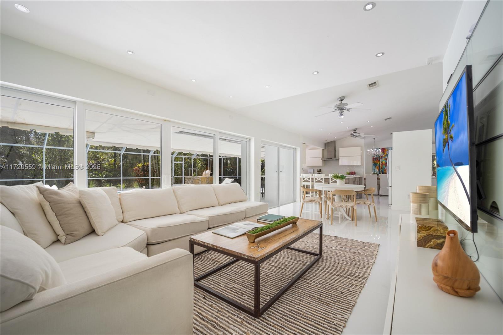 SNAPPER CREEK GROVES - Residential