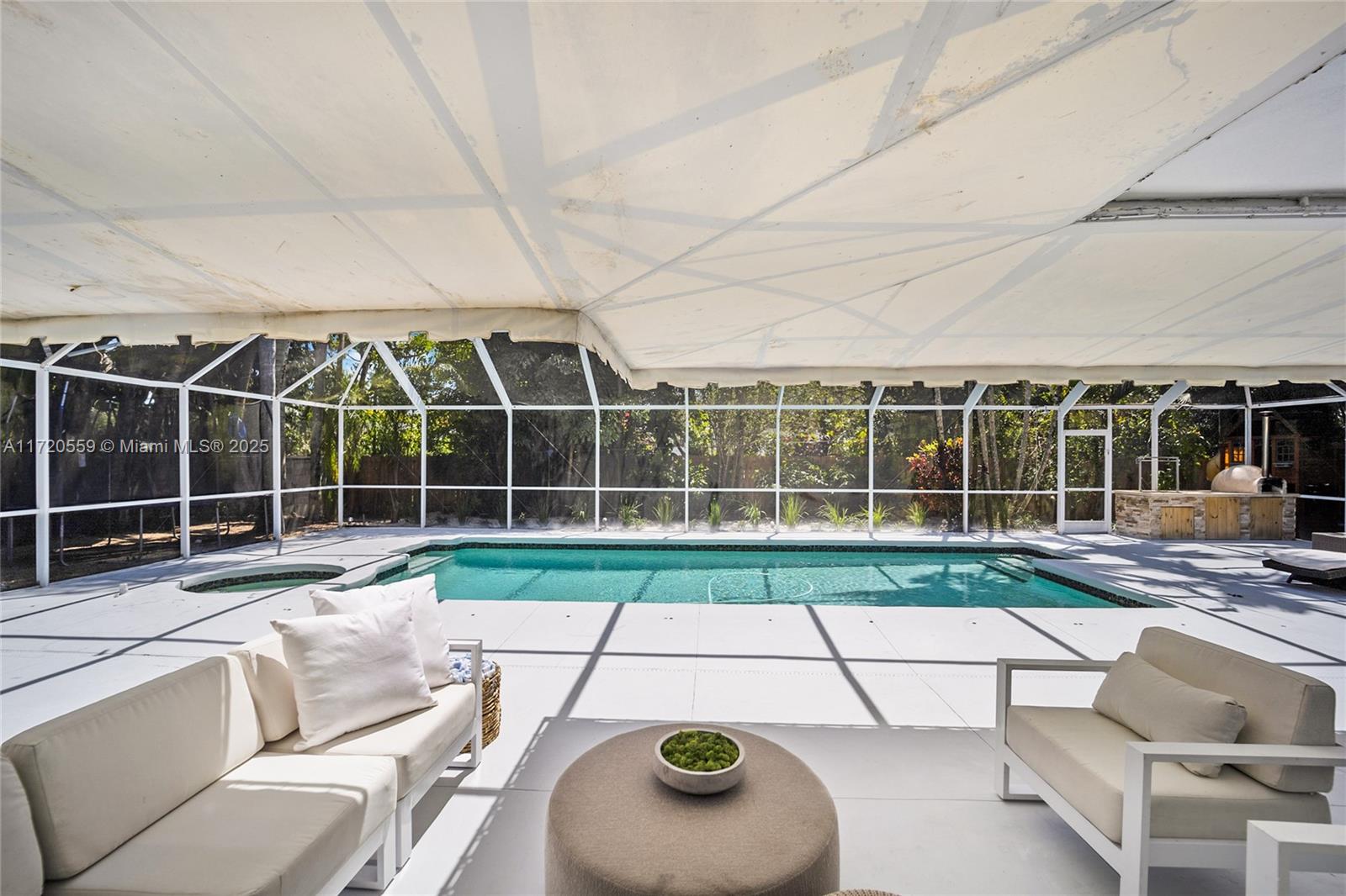 SNAPPER CREEK GROVES - Residential