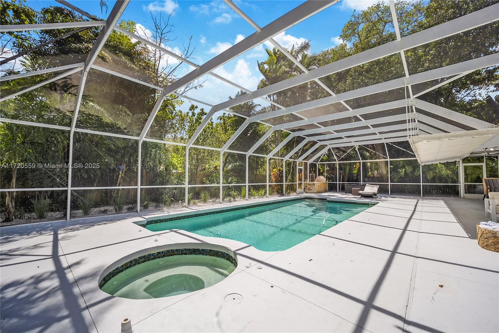 SNAPPER CREEK GROVES - Residential