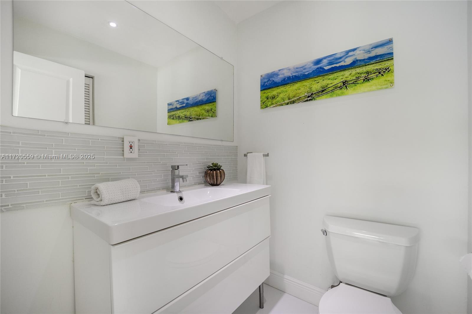 SNAPPER CREEK GROVES - Residential