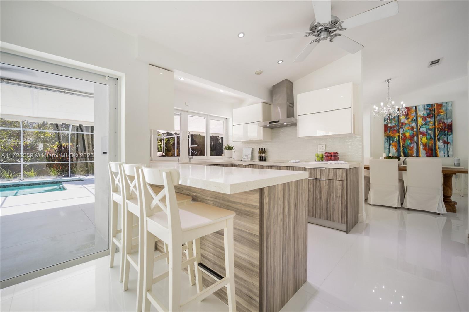 SNAPPER CREEK GROVES - Residential