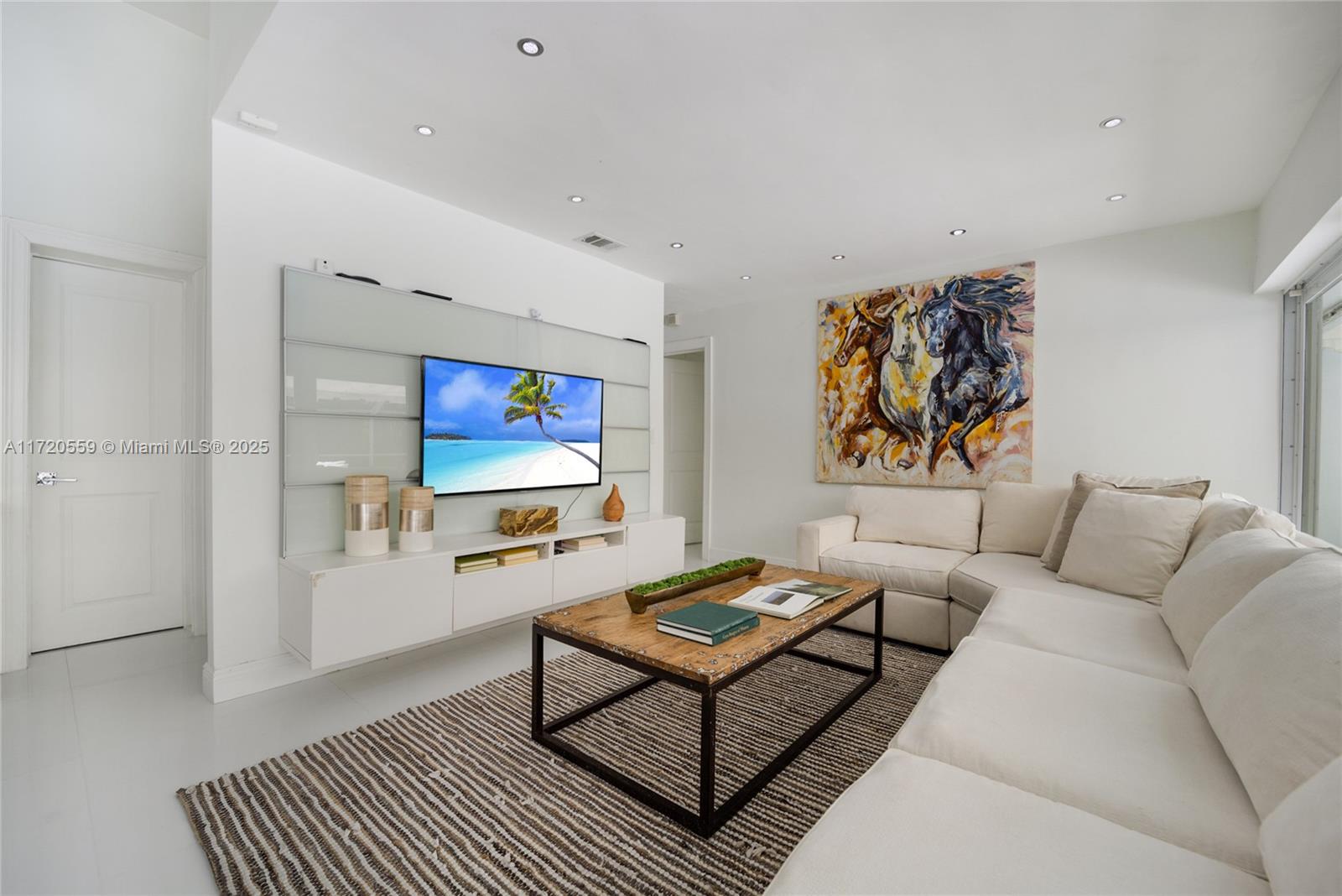 SNAPPER CREEK GROVES - Residential