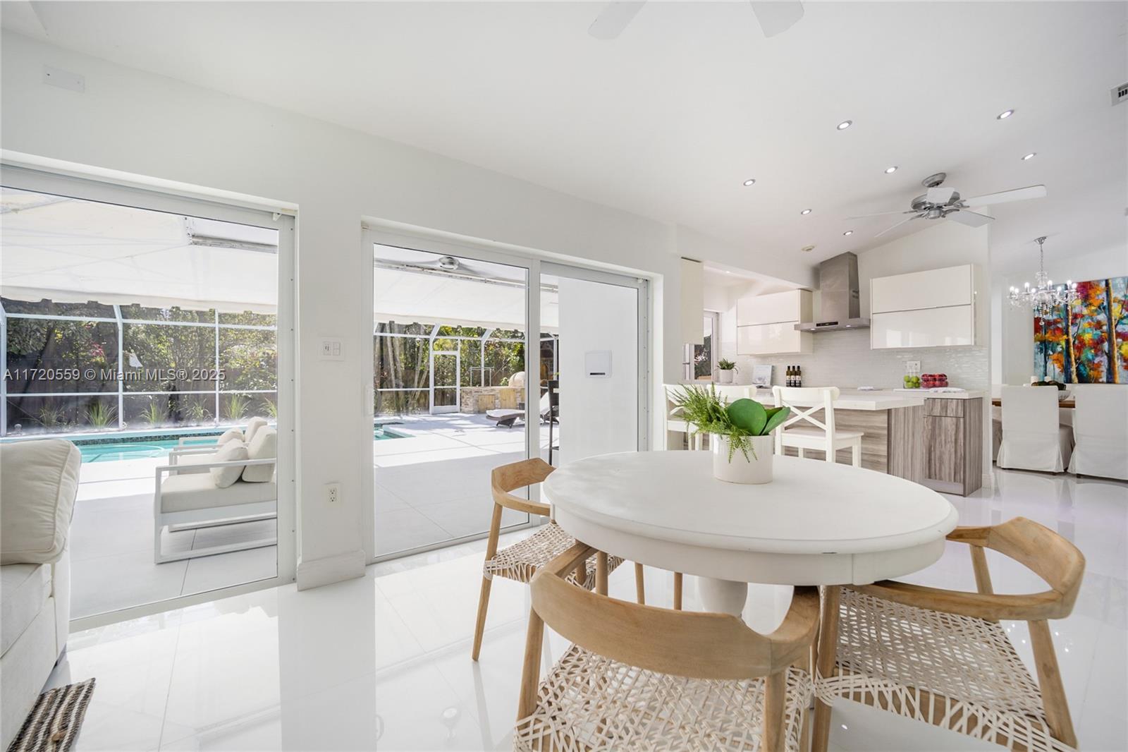 SNAPPER CREEK GROVES - Residential