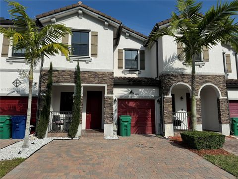 Townhouse in Homestead FL 25357 116th Ave Ave.jpg